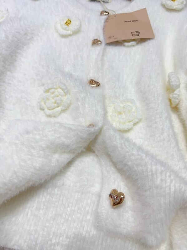 miumiu autumn new 3D flower positioning knitted cardigan