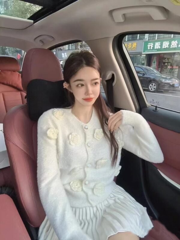 miumiu autumn new 3D flower positioning knitted cardigan