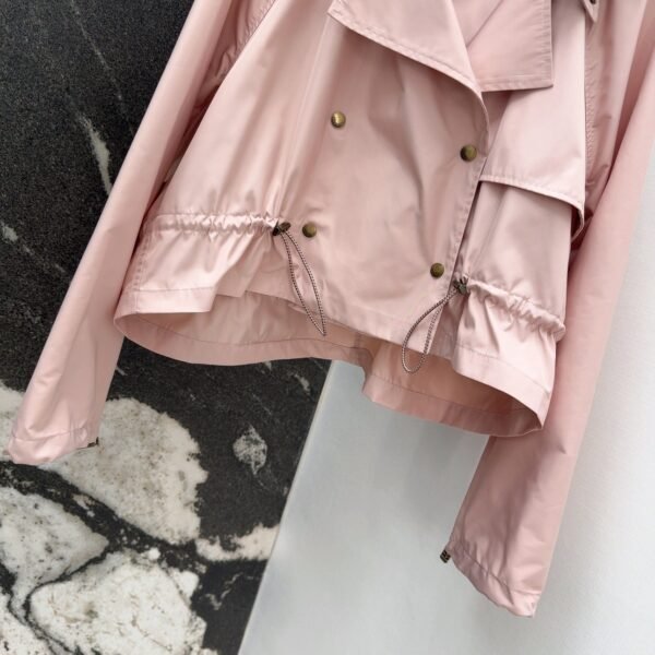Burberry new short front and long back lapel short trench coat high quality version clothes