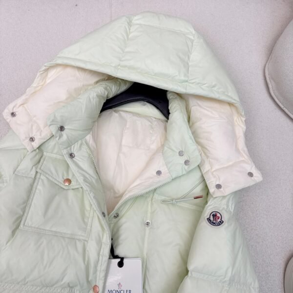 MONCLER autumn and winter new products official website new color matching short stand collar down jacket