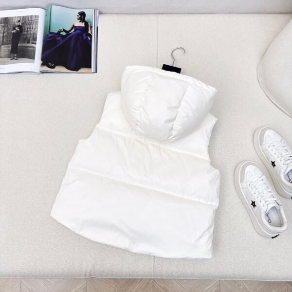 Moncler autumn and winter latest official website new color matching short stand collar down jacket vest coat