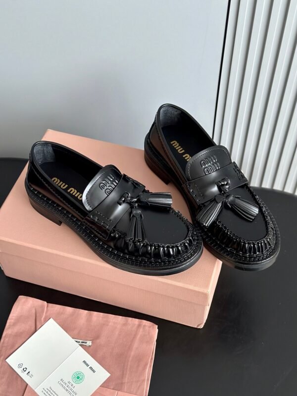 miumiu 2025 new tassel retro thick-soled loafers high-end version