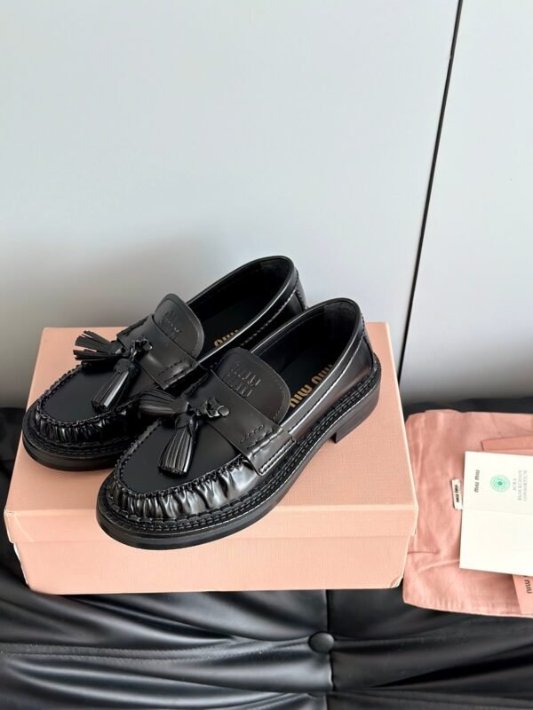 miumiu 2025 new tassel retro thick-soled loafers high-end version