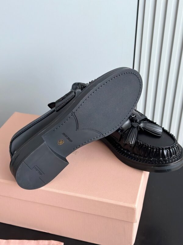 miumiu 2025 new tassel retro thick-soled loafers high-end version