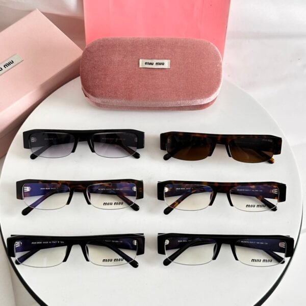 MIUMIU sunglasses premium version SIZE: 53 mouth 17-135