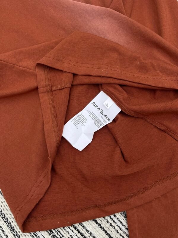 Acne Studios Exquisite heavy washed and distressed printed long-sleeved bottoming shirt