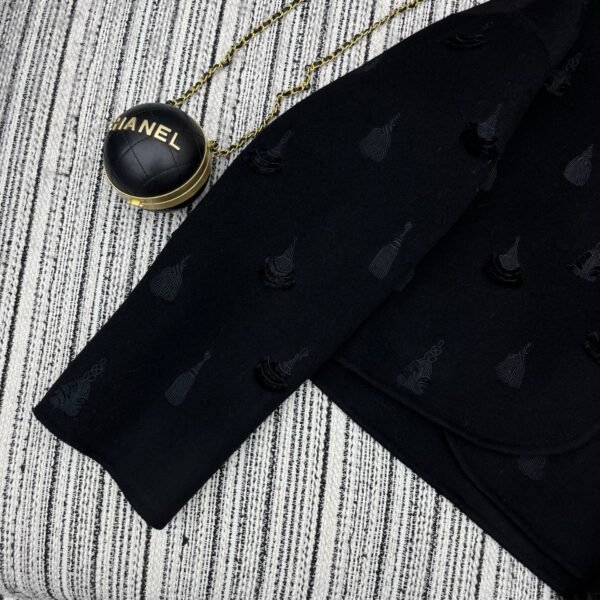 Hermès 2025 Autumn and Winter Series Hooded Double-faced Cashmere Short Jacket Double-faced Cashmere High-end Quality 1:1