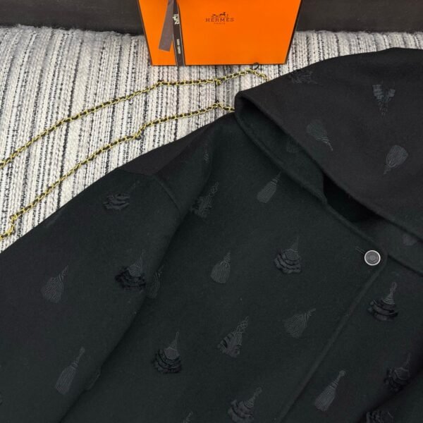 Hermès 2025 Autumn and Winter Series Hooded Double-faced Cashmere Short Jacket Double-faced Cashmere High-end Quality 1:1