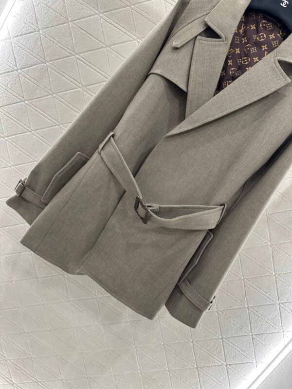 Louis Vuitton new lapel belt mid-length coat high-end version high-quality clothing