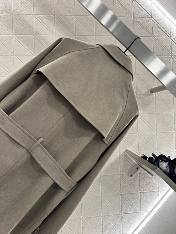 Louis Vuitton new lapel belt mid-length coat high-end version high-quality clothing