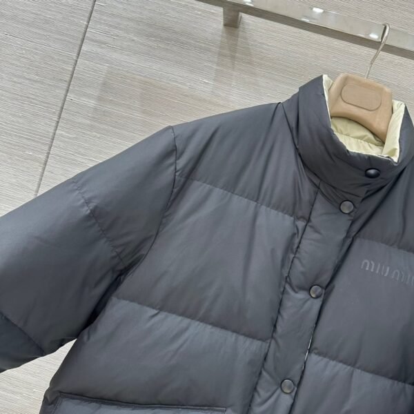 miumiu 2025 winter new down jacket two-color wearable 90% white goose down feather filling