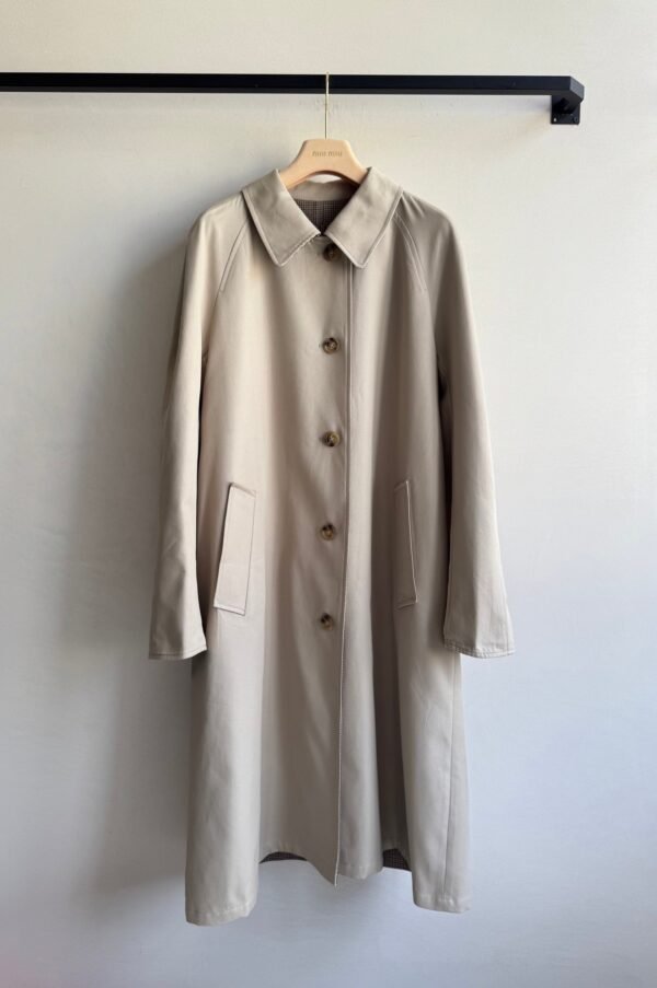 Miumiu 25 new double-sided windbreaker jacket, one side is windbreaker fabric and the other side is khaki plaid wool fabric, high-quality autumn and winter clothing