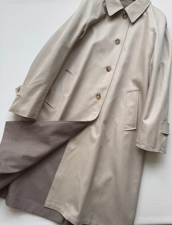 Miumiu 25 new double-sided windbreaker jacket, one side is windbreaker fabric and the other side is khaki plaid wool fabric, high-quality autumn and winter clothing