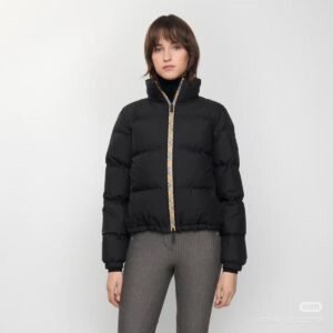 Burberry autumn and winter down jacket filled with 90% white goose down high quality