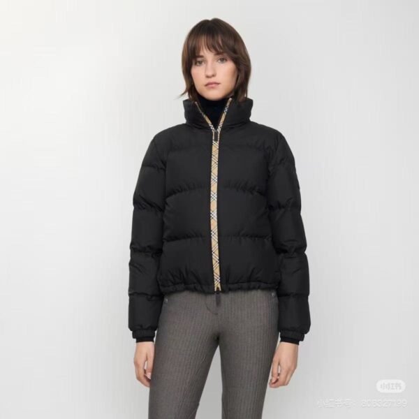 Burberry autumn and winter down jacket filled with 90% white goose down high quality