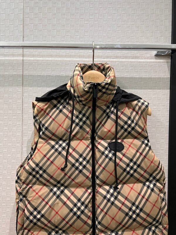 Burberry hooded stand collar plaid down vest jacket 90 down premium version high quality clothing