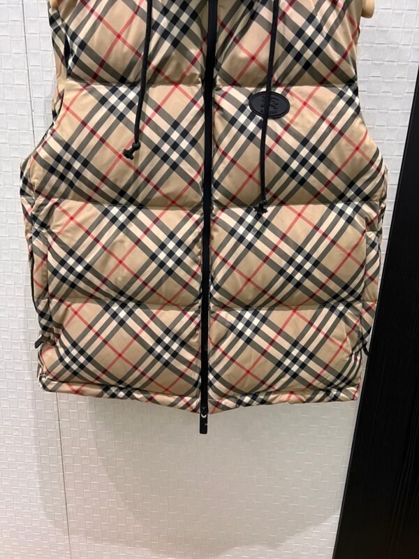 Burberry hooded stand collar plaid down vest jacket 90 down premium version high quality clothing