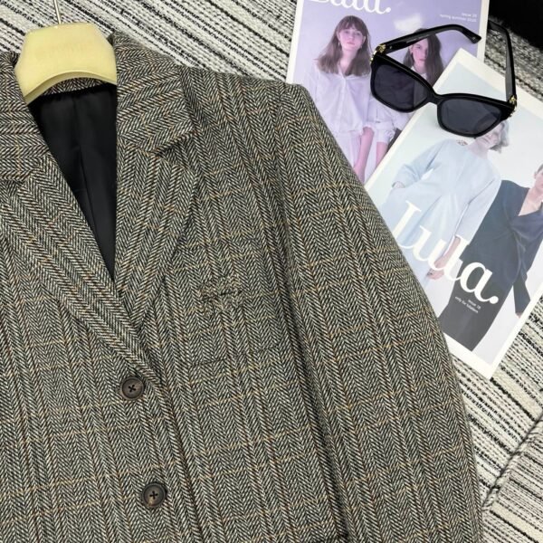 miumiu New herringbone lapel suit jacket with letter patch embroidery on the pockets High-end quality