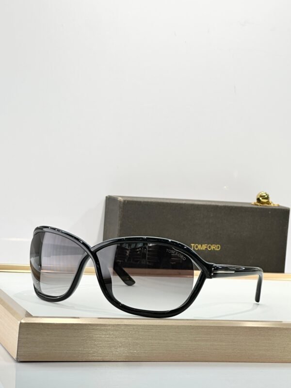 Tom Ford sunglasses premium edition size: 68-7-115