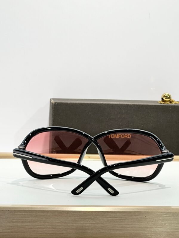 Tom Ford sunglasses premium edition size: 68-7-115