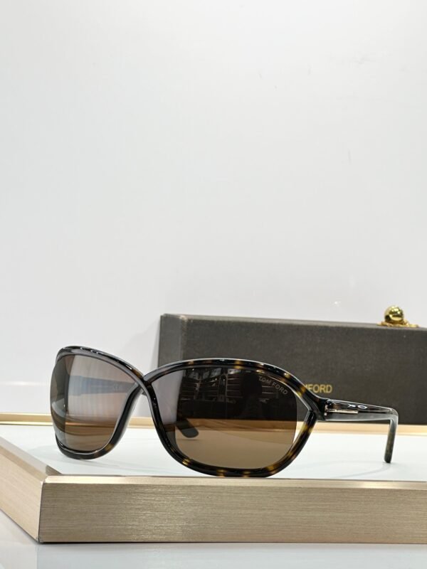 Tom Ford sunglasses premium edition size: 68-7-115