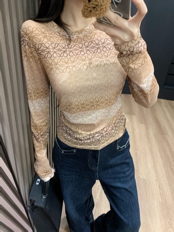 Loewe rainbow print mesh bottoming shirt is light and breathable