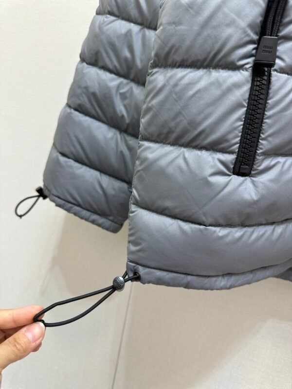 miumiu 2025 autumn and winter new logo embroidered lightweight down jacket with 90% white goose down filling