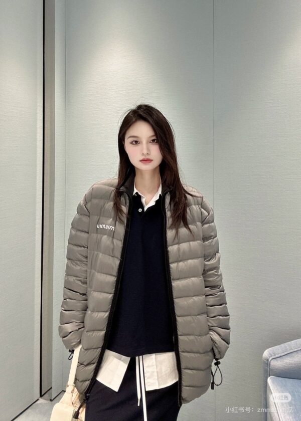miumiu 2025 autumn and winter new logo embroidered lightweight down jacket with 90% white goose down filling