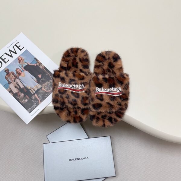 Balenciaga winter slippers