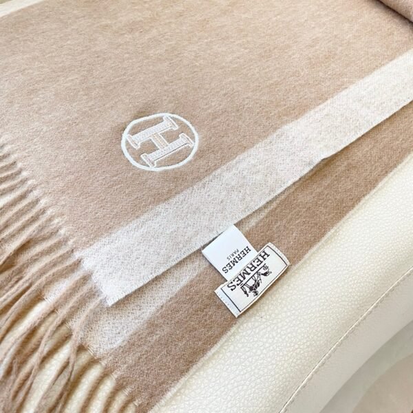 Hermès autumn and winter new cashmere scarf advanced version size 32x200cm