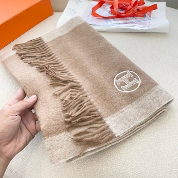 Hermès autumn and winter new cashmere scarf advanced version size 32x200cm