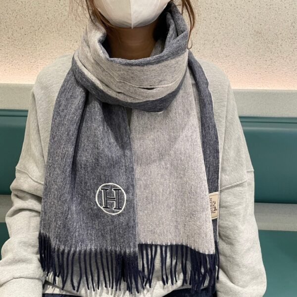 Hermès autumn and winter new cashmere scarf advanced version size 32x200cm