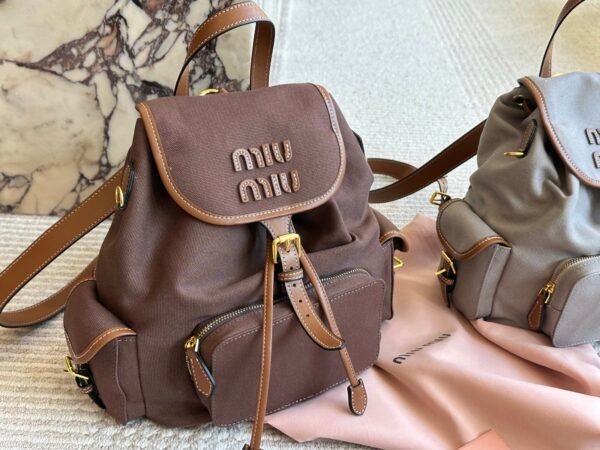 miumiu new backpack 30x28cm