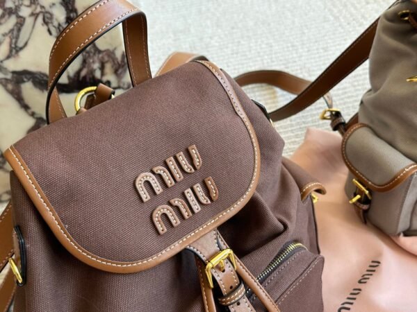 miumiu new backpack 30x28cm
