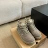 UGG solid color classic autumn/winter boots with wool lining
