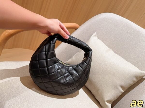 YSL New Baby icare handbag size: 30x18cm