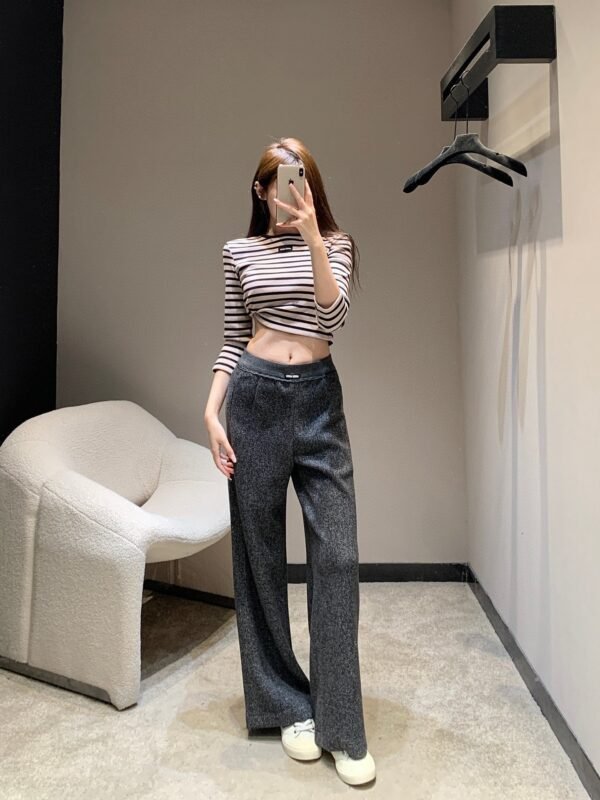 miumiu new micro logo casual trousers