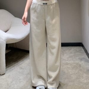 miumiu new micro logo casual trousers