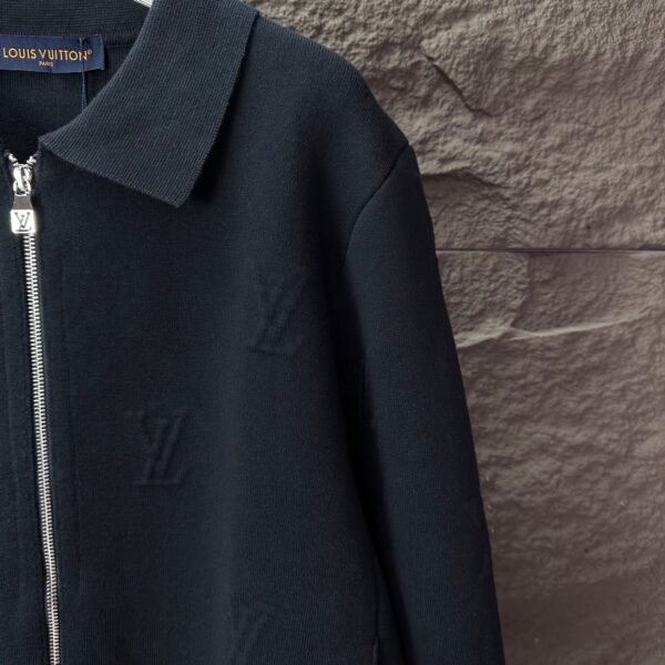 Louis Vuitton 2025 new embossed three-dimensional embossed full-print logo couple’s lapel knitted zipper jacket high quality