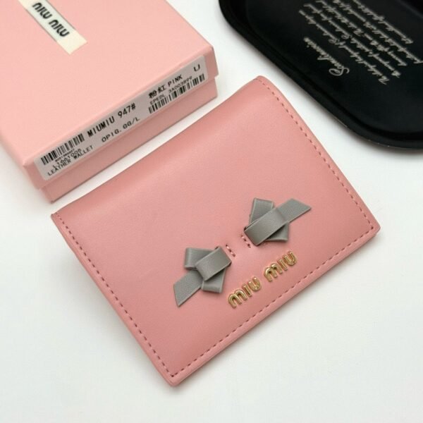 miumiu latest wallet size: 11.5*10*3cm