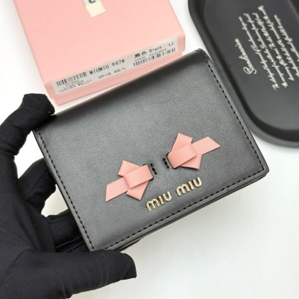 miumiu latest wallet size: 11.5*10*3cm