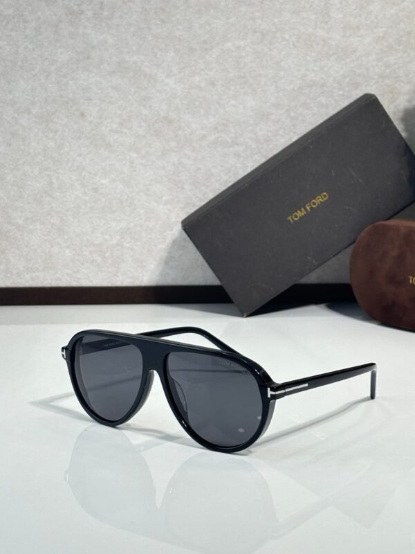 Tom Ford Sunglasses Premium Edition Size: 58-15-145
