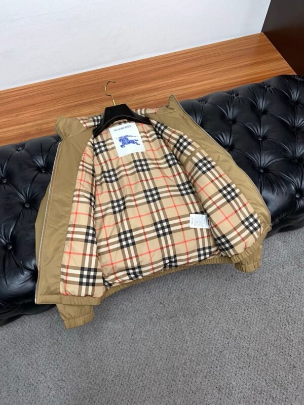 Burberry Winter Down Jacket, 90% White Duck Down Filling, Premium Quality Jacket