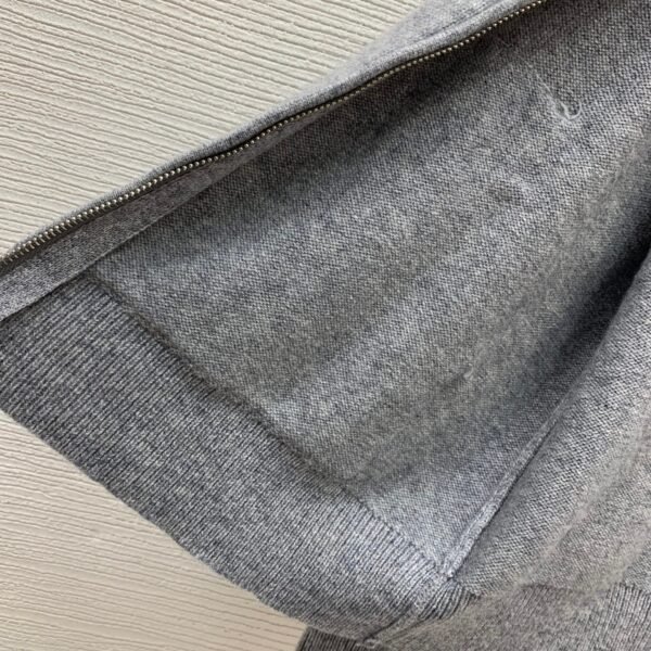 GUCCI Fall/Winter New Cardigan Coat, 100% Wool Yarn Fabric, Soft and Comfortable