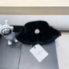 moncler Women’s faux fur mink hat, thickened and warm, perfect for autumn and winter.