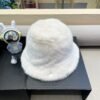 moncler Women’s faux fur mink hat, thickened and warm, perfect for autumn and winter.