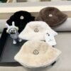 moncler Women’s faux fur mink hat, thickened and warm, perfect for autumn and winter.