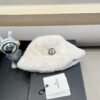 moncler Women’s faux fur mink hat, thickened and warm, perfect for autumn and winter.