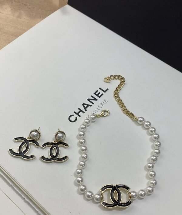 Xiaoxiang 25C Double c Pearl Necklace