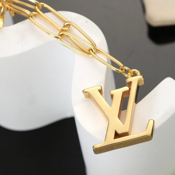 LV Louis Vuitton necklace